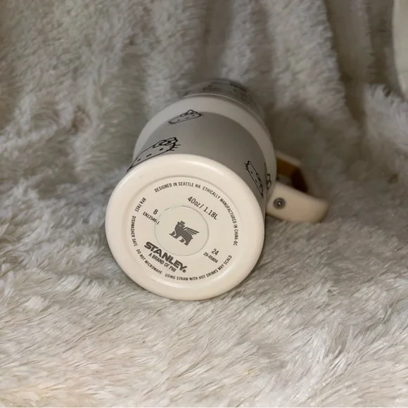 Stanley Hello Kitty Quencher Stainless Steel Tumbler 40oz - Picture 8 of 8